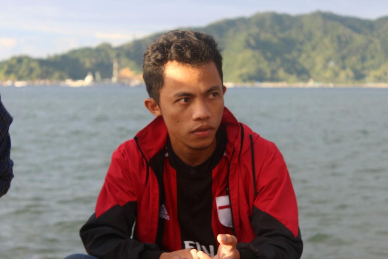 Cukup dengan musik, bebas!!.. Forza Milan!!