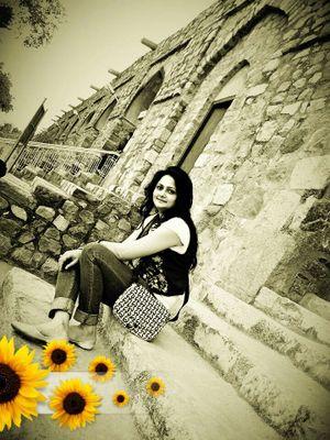 HR Professional (I am self obsessed , love traveling, driving (Bikes) ,dancing ...talking a lot....Go With the FLOW)
