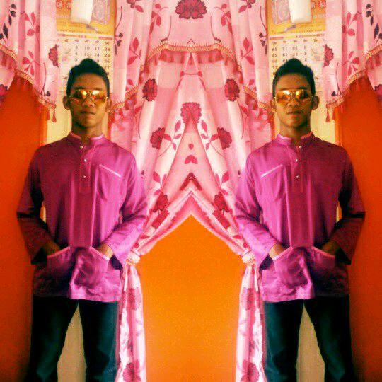 call me hafiz.17y/o.klang..follow me ifollow u back.;)#TeamBolaSepak..#TeamSingle..#TeamPelajarCemerlang..&  I love islam &