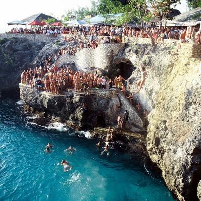 melaniquinn's profile picture. 