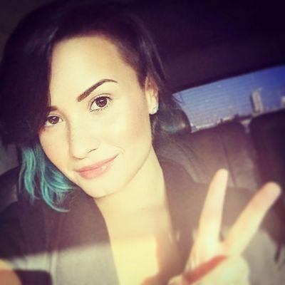 *--* ♥ Atleticana , pq sim !.. ♥ *--*                                             Lovatic ?.. Lovatic !..  ♡