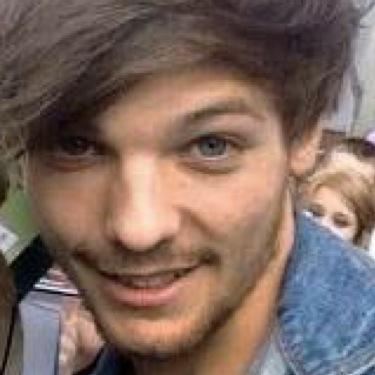 AksojdjsLarry's profile picture. Hey I gave u a free follow bec ur beautiful :)please follow me back here - @sexwithliam_10 &RT this https://t.co/4iUiITha5W