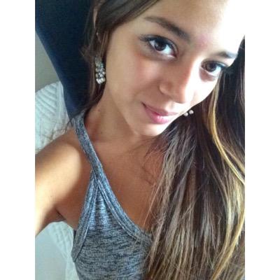 kamyjimenezA's profile picture. This head I hold