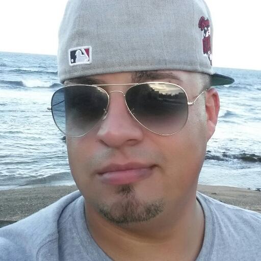 debian_69's profile picture. #teamheat #teamlebron #teamandroid #teamBBC #teamcucha Lo mio es vacilar y pasarla kbron es todo