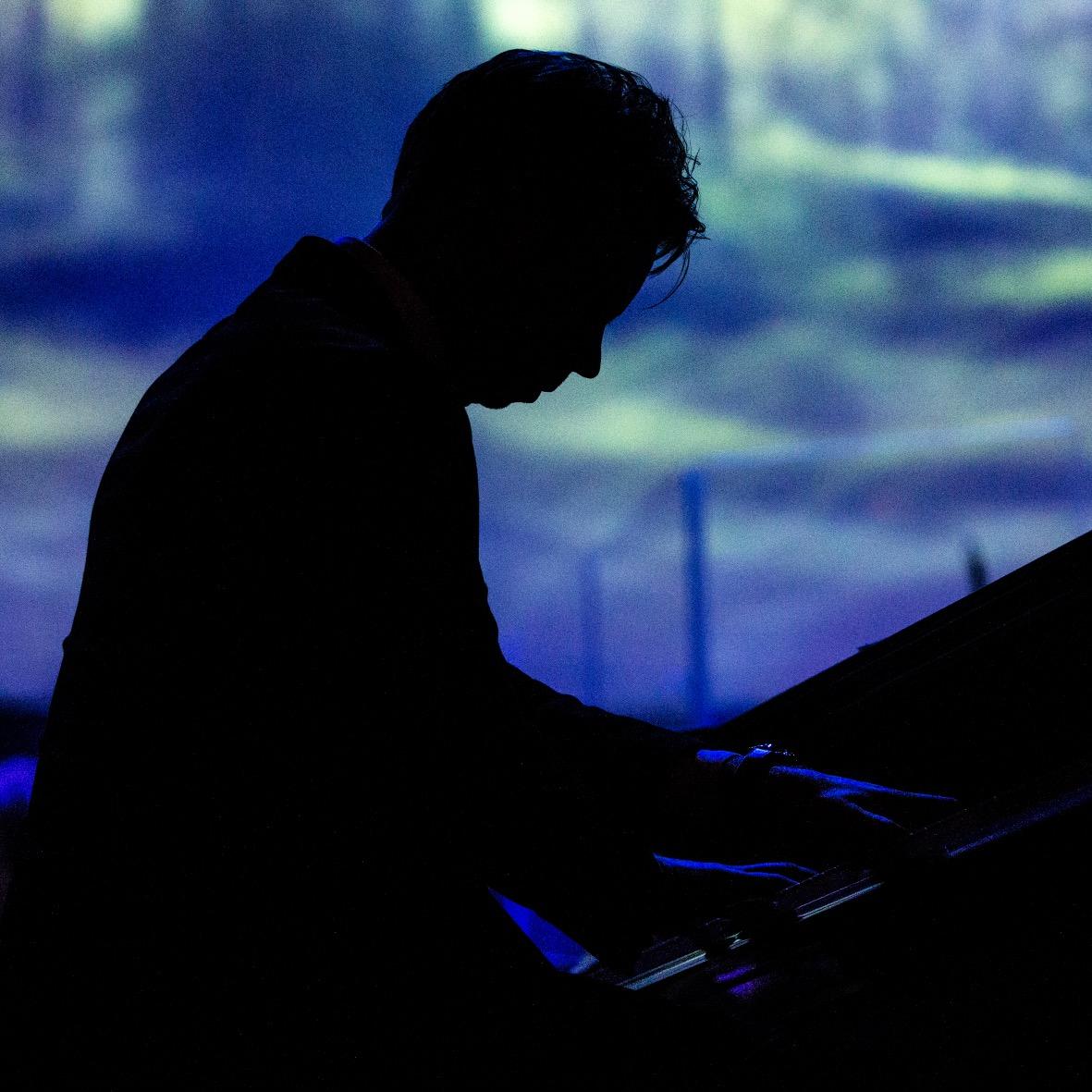 Compose Conduct Piano Orchestra Educate Jazz! laatbloeier, noorderling. founder: https://t.co/WPWtBqmF9j https://t.co/1Xh8PWCalo https://t.co/5RsIOkRGur