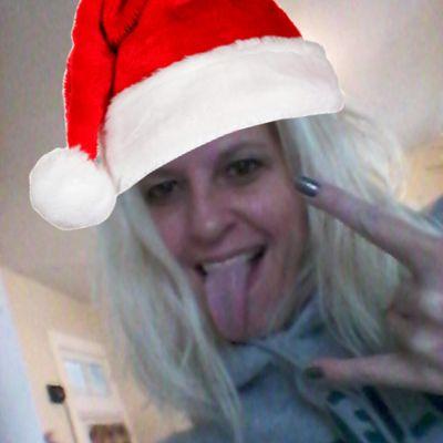 lenigs17's profile picture. http://t.co/Ak3NW5nIhv       KISS MY TWITS!     IG:lathe_chick ,beer drinker,sometimes when I sneeze I pee my pants.