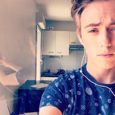 instagram:- j4ckcarr
