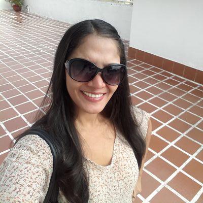 Abogado en libre ejercicio de la profesión y feliz madre
