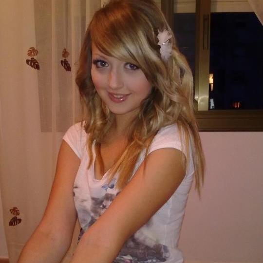 Laviniahgb's profile picture. 