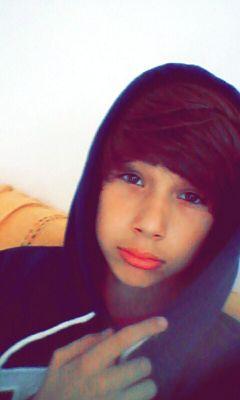 1 universo , 8 planetas , 204 paises ,  804 ilhas , 7 mares , 7 bilhoes de pessoas e o meu coração ainda diz q tem q ser vc! ❤