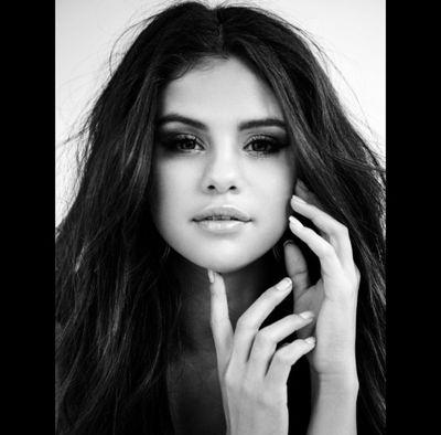 #BELIEBER #SELENATOR #ARINATOR #MAHOMIE