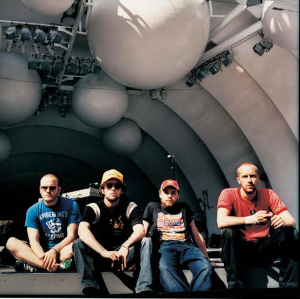 Esta es una cuenta voto, mi cuenta es @lour_coldplayer