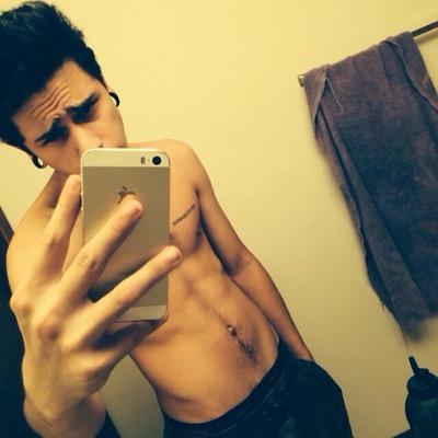 Tweet Me /.\ Follow Me /.\ Dont Be shy Niggas lol