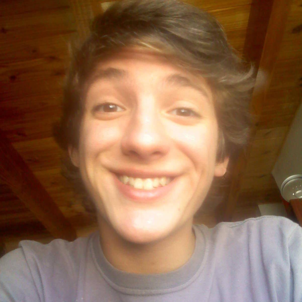 No hay que hacerse drama, porque el que no abre la cabeza, no le crece el corazón.... :D