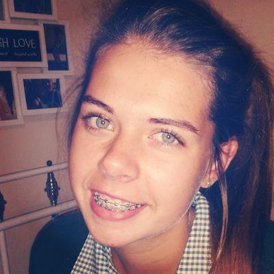 •Loving
•Speaking my mind
•Crazy about the lastest Music
•Proud Christian Girl!
•Hockey_♥
•Dark_Hair/Blue_Eyes