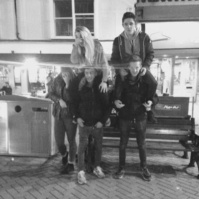 lucyoconnorr's profile picture. •Instagram- Lucyoconnorr_  •snapchat lucy_oconnor123