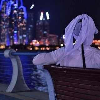 ‏‏‏أبي هو معلمي الوحيد الذي بدونةِ اقتنعتُ أني لن افقه شيئاً من متاعب الحياةٍ وصخبِها..!!