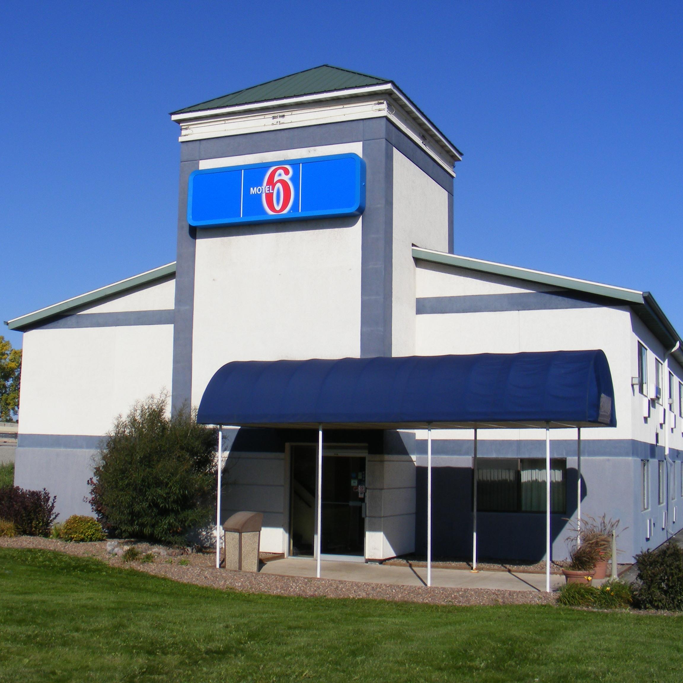 motel6lambeau's profile picture. https://t.co/RNFoN6xYoT