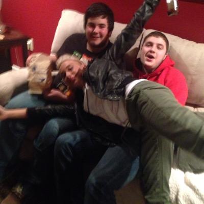 Ryanbravo8's profile picture. cars and hookah new twitter follow me!