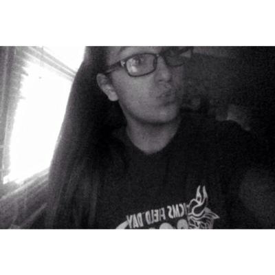 santinamare120's profile picture. GI