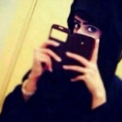 - لآ تقولوننّ / .. هذيَ بْ إلحسن تشبه : # ففِلإنه ) ! ما مثلهإ بَ الوصف إلآ - / . . \ مَرآيتهإ \'$$ !