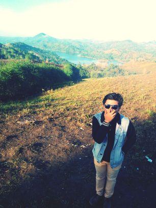 Unconsciously , someone who hurt you will only make you stronger !!!
Maulana Aditya Rahman |