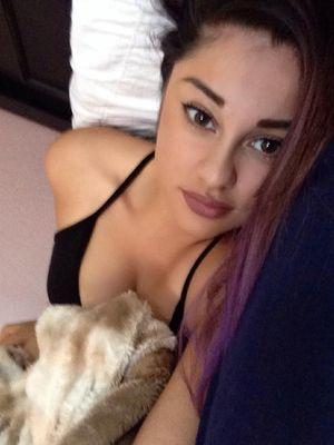 Yvette Monreal, make me your shrimp girl.