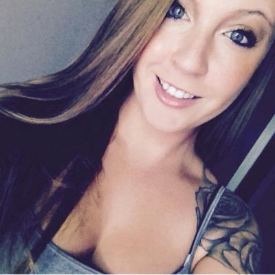 julia_yost's profile picture. 