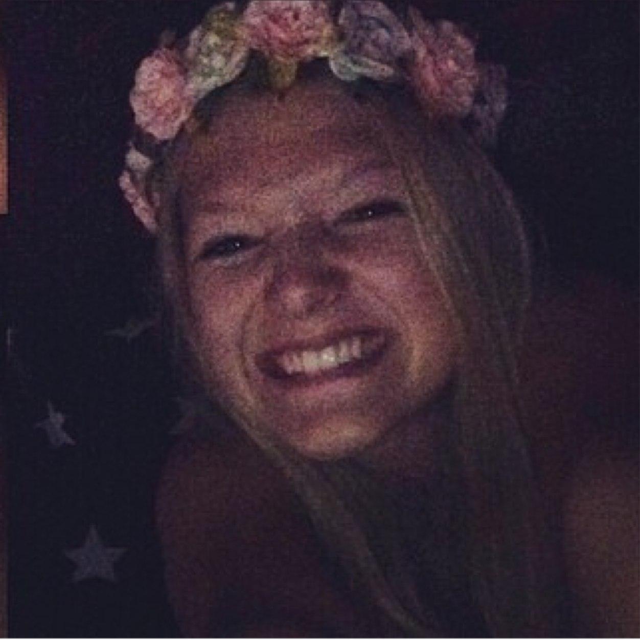 annav99's profile picture. Men Stefan, det är ju inga vitaminer i sallad! Kan vi inte äta tacos eller kebab? - en liten pojke i provhytten bredvid (aka min idol)