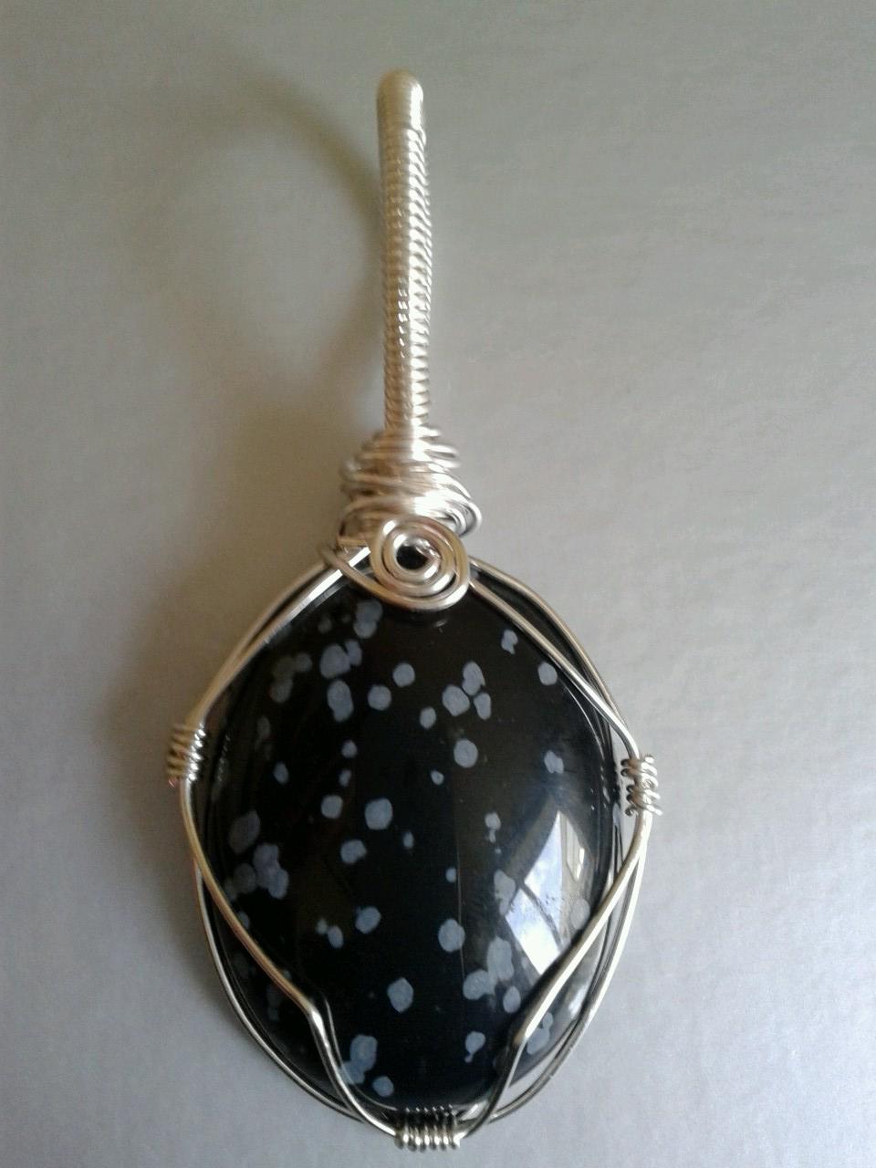 Handcrafted gemstone jewellery and Therapies.                      http://t.co/8nWrntCbV9   info@coloursinstones.co.uk