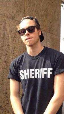 HEY BEAUTIFUL NEVER GIVE UP! LUKE WILL FOLLOW YOU IF YOU KEEP HOPING & BELIEVING! I LOVE YOU & SO DOES HE! @mukelight GAVE YOU THIS FOLLOW
