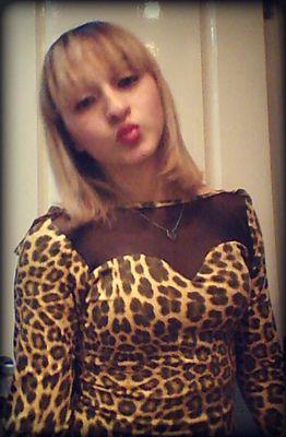 ●๋•
Tαlvez eu sejα umα pessoα iguαl α todαs...
ou talvez muito diferente de quαlquer pessoα que você jα conheceu. ;)