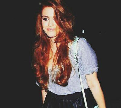 Cherche des rpg avec Lydia Martin disponible ;)