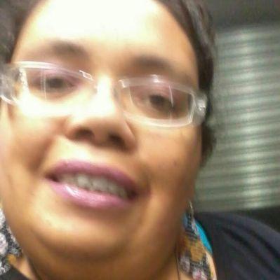 Nasci em São Paulo,morei lá até os meus 33anos.
No dia 30/05/2012 vim me embora para a Praia Grande,ja tem 4anos que eu tou aqui.