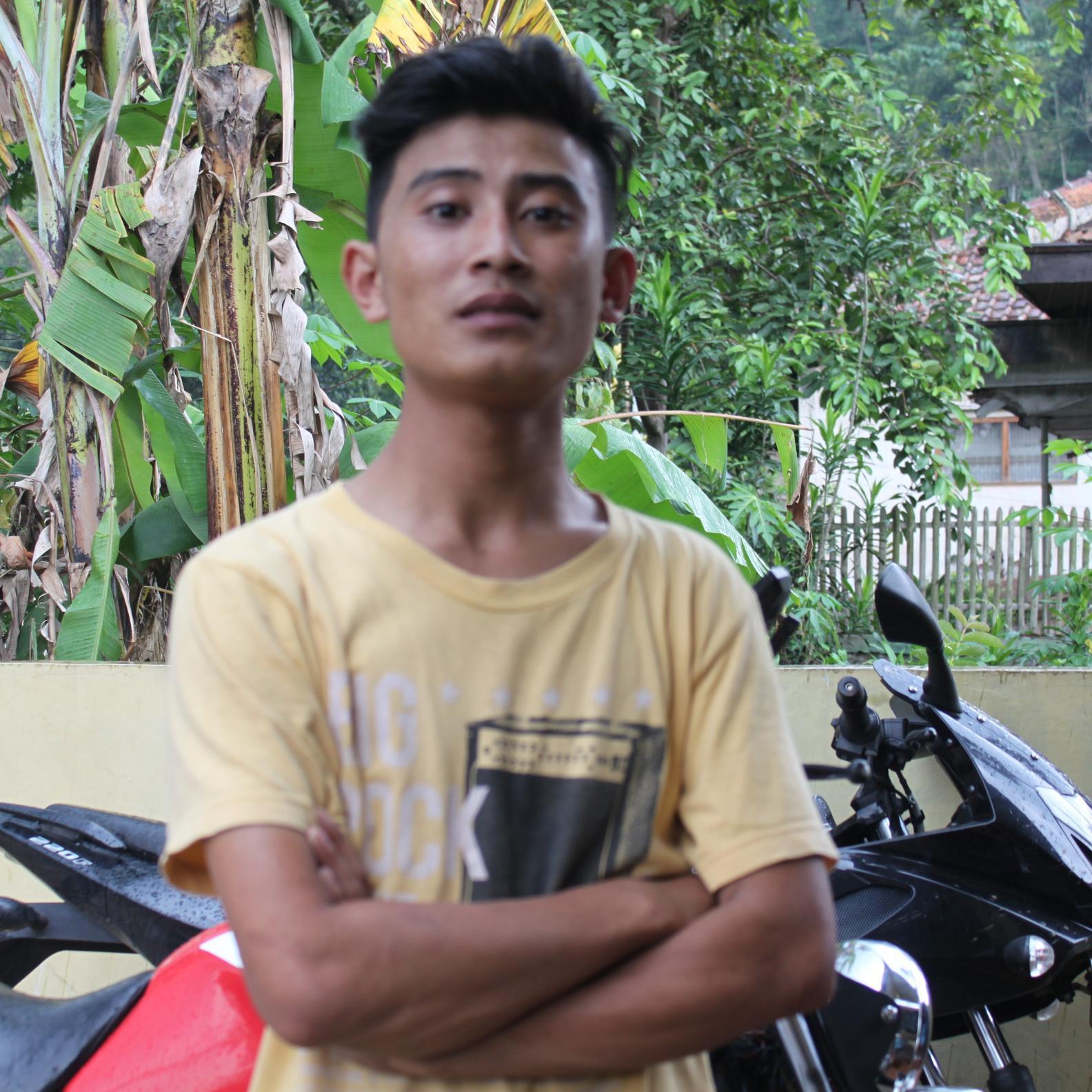 fuckinghero33's profile picture. 