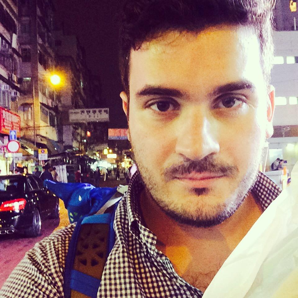 Interaction designer, rugby player, travel lover and tecnogeek working for https://t.co/YBKJ1EeVcS
