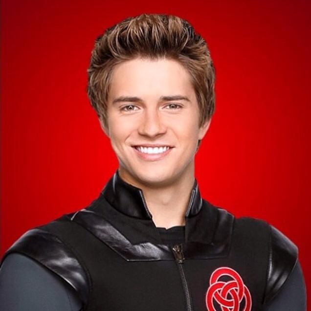 Hi im chase davenport i have 3 siblings bree adam and my stepbrother leo #bionic