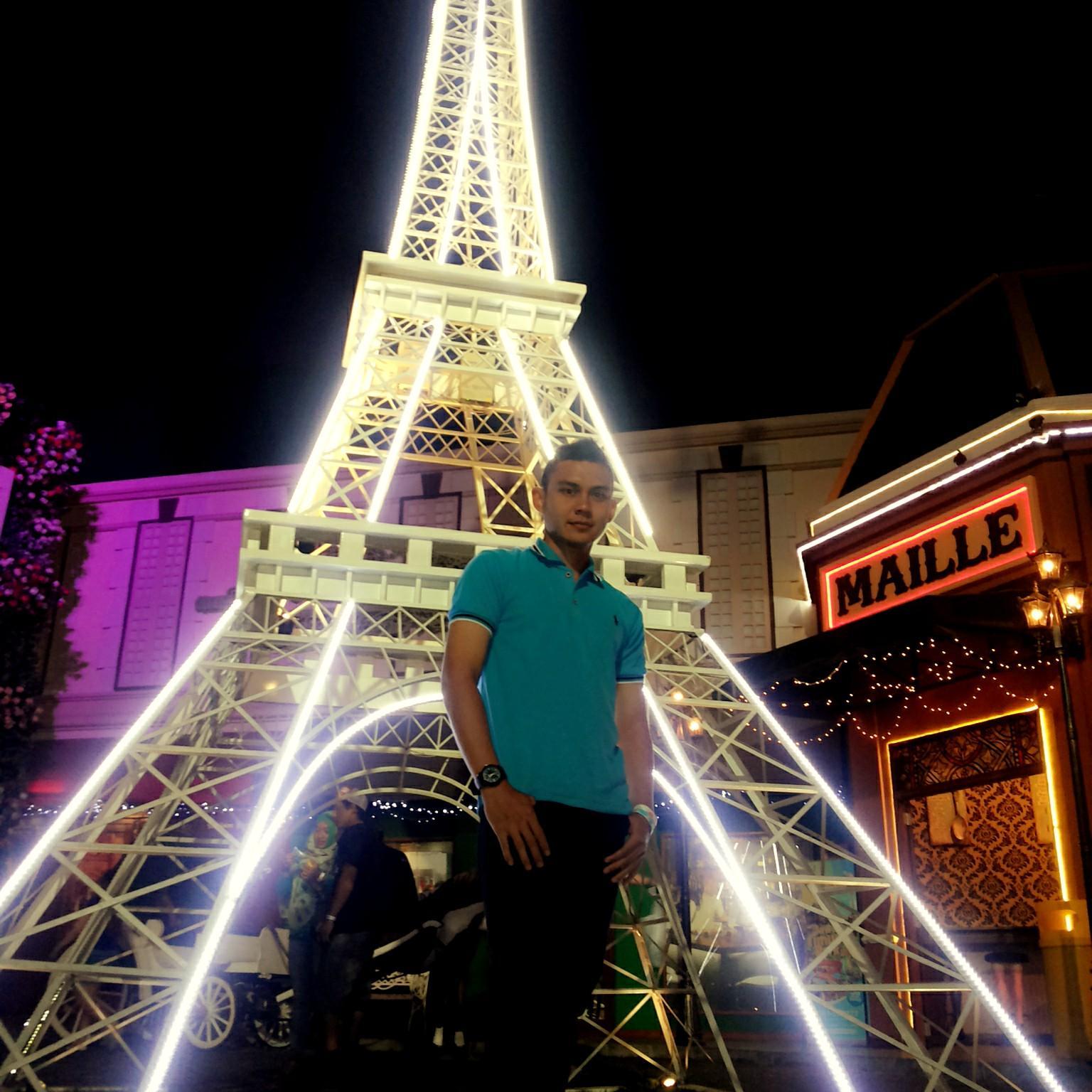 msadamhusein's profile picture. perlu pengorbanan besar untuk dapat pretasi yang besar