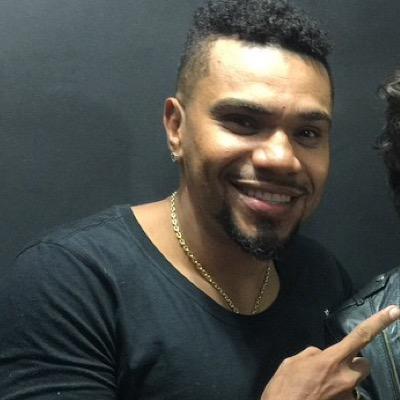 Filial da FamiliaNNV do Rio de Janeiro. Fã Clube Oficial do Cantor NALDO em Porto Alegre - RS. Apoiar, Levar a Música do Cantor Naldo. para Todo o Sul!