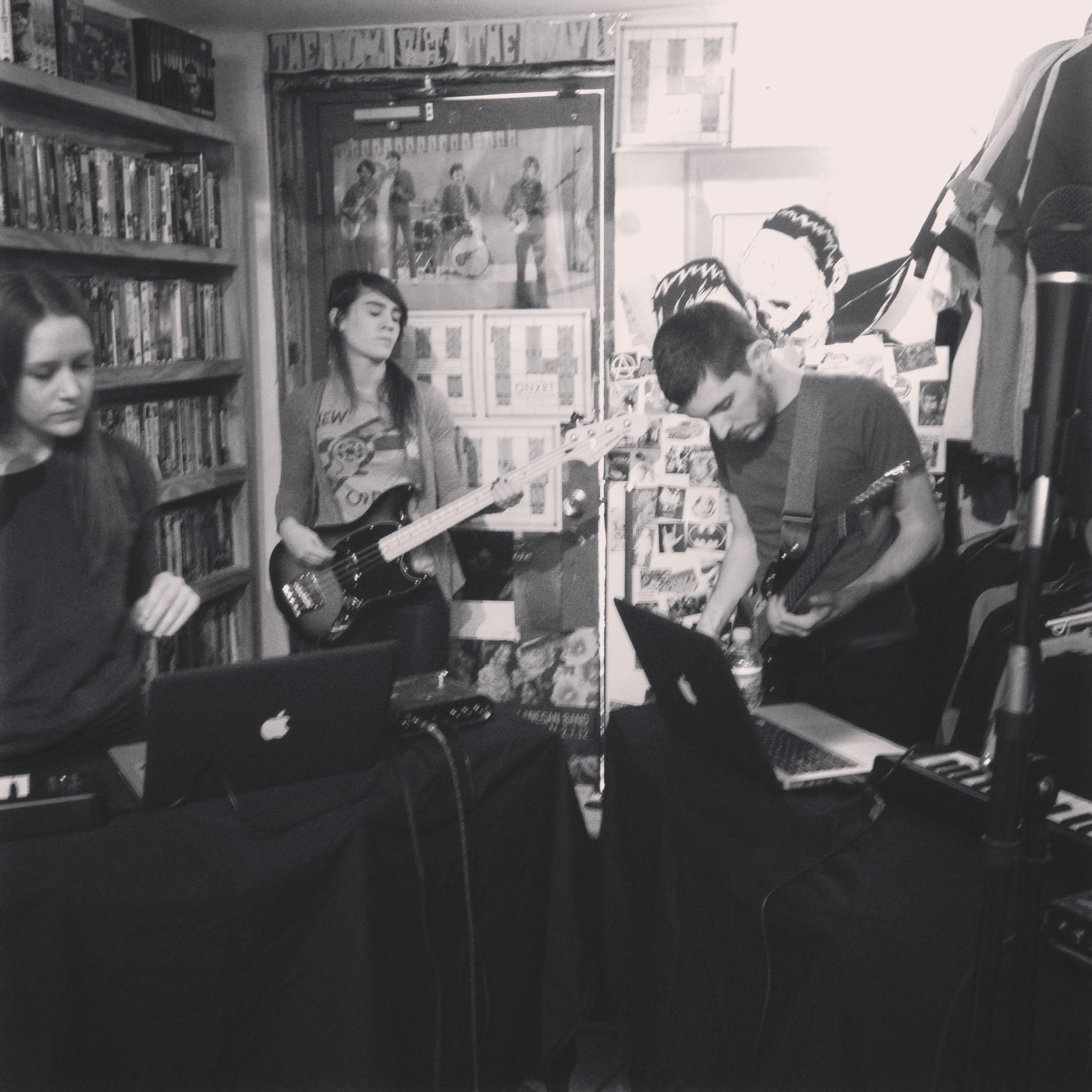 #dreampop #shoegaze band https://t.co/druVGmZuZl