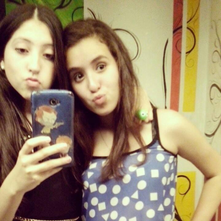 RooLuna_22's profile picture. La inspiración llega a mi cabeza cada tanto,no siempre/Mi meta? alcanzar mis sueños. Vive la vida,disfruta el momento y al diablo lo que diga el resto