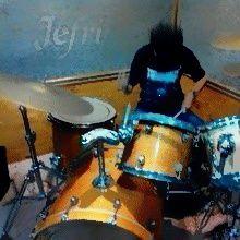 ┃Pecinta music keras \m/ ┃ fans (club) FC BAYERN MUNCHEN ┃ filem favorit SPIDERMAN ┃ hobby main futsal ┃ Drummernya Yuaswisufi(Folk Deathcore) ┃