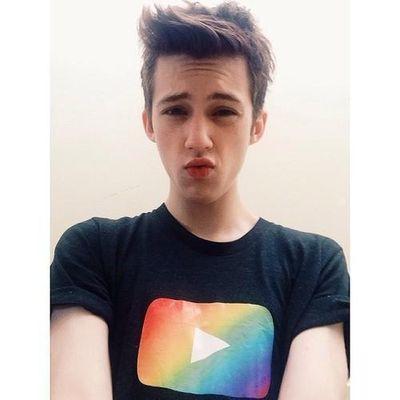 My personal Twitter: @NohemiAracely follow me and I follow ♥  I love #Troyler ☺♥