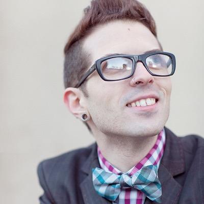Derick Cich, based out of Duluth, Minnesota, is a professional freelance makeup artist specializing in wedding, editorial, and commercial makeup.