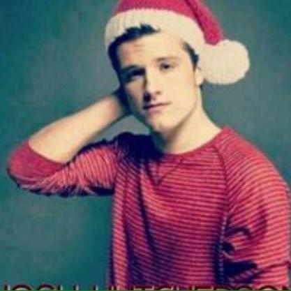 Tributo, Hutcher, mentalmente desorientada, amante de los libros y las películas y esperando ver Sinsajo .lll.