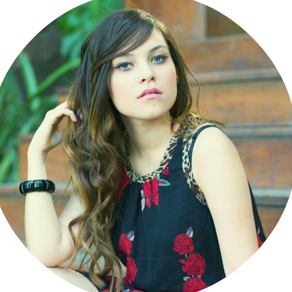 Atriz , agência IR Casting | Rj , Brasil .                Instagram:Thatiana Rodrigues