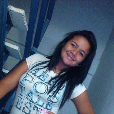 Soy una chica super pero jamas falsa.