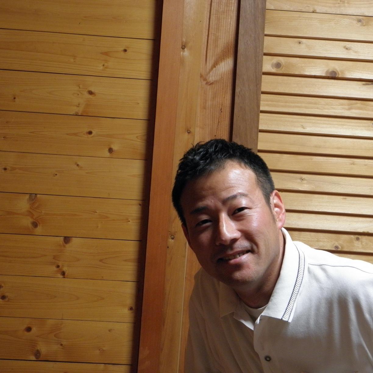 フフフと笑えるポストです。お酒好きなのに呑めない体質。半世紀以上生きて気付いた事も書いています。カイロプラクティック・整体業19年。繊細な矯正を提供します。
ゼネコンでの現場監督歴十数年。どブラック企業(所属中は気付かず)の元サラリーマン。
建築士免許ほか複数の建築系国家資格保有者でもあります。