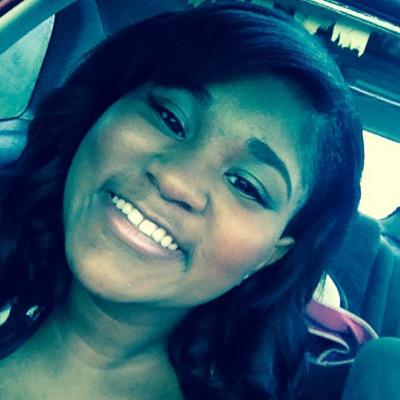 Dalana Davis...17 years old....CHS basketball...Class of 15.... Follow me on instagram: @wolfwang_