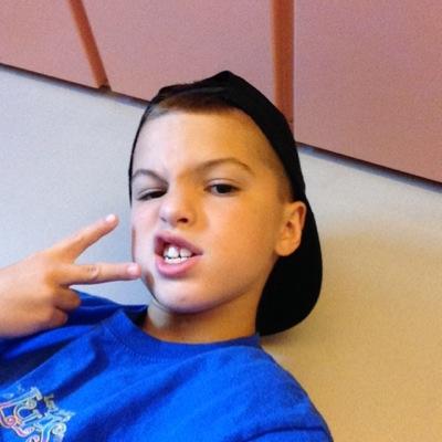 Hi im Crazy and i love these people Dr.Frost i like Thejaycraft29 or Pojayto i think pojayto is silly i like NexyPL i like Lijiplaysgames I like Ace!